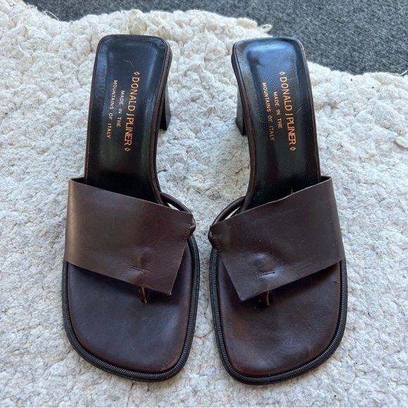 Donald J Pliner: TRISTA Slip On Brown Leather Contemporary Block Heeled Sandals - Picture 2 of 12